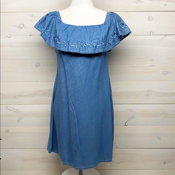 American Rag Dresses & Skirts - 🌸4/$25 🌸 American Rag Dress